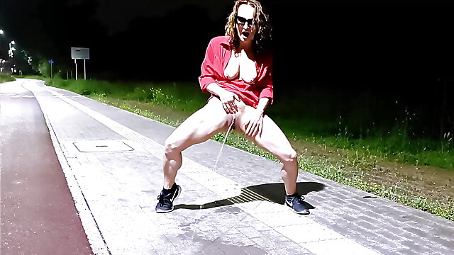 Polish public orgasm, polish public sex, mature sex dancing, horny mom amateur, dancing nude i public