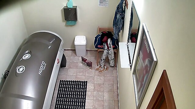 Brunette in solarium, solarium masturbating, solarium, amateur hidden cam, brunette cam