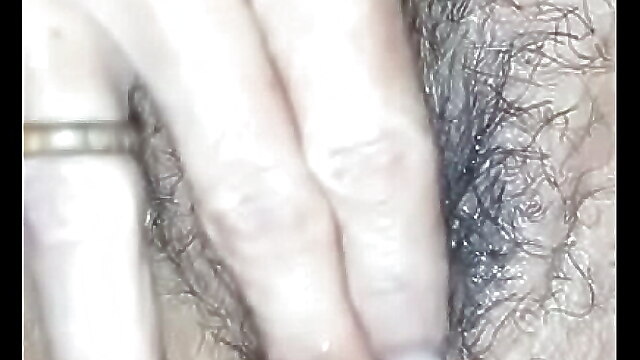 Greludas, hairy big clit, esposa peluda, peludas orgasms, safada