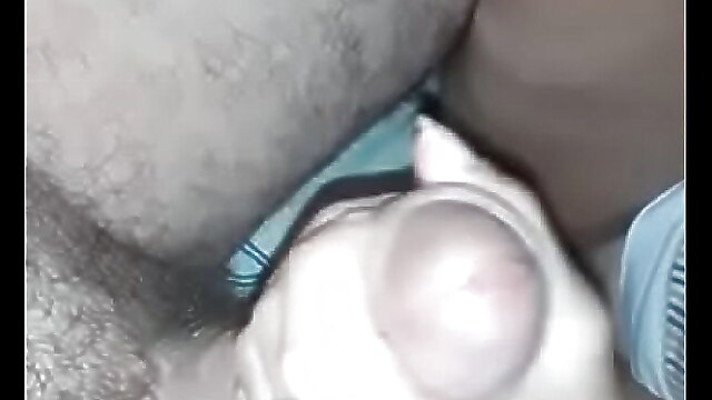 Big clit and fanny, big cocks and big clits, cuckold esposa, pauzudo esposa, handjob clit