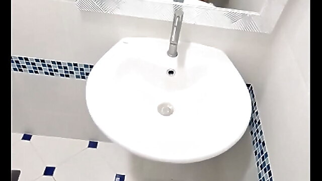 Public bathroom pussy, public bathroom pov, after bathing sex, pinay banyo, bathroom queen