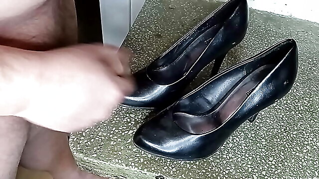 heels penis