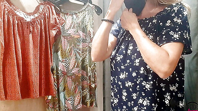 mom changing room