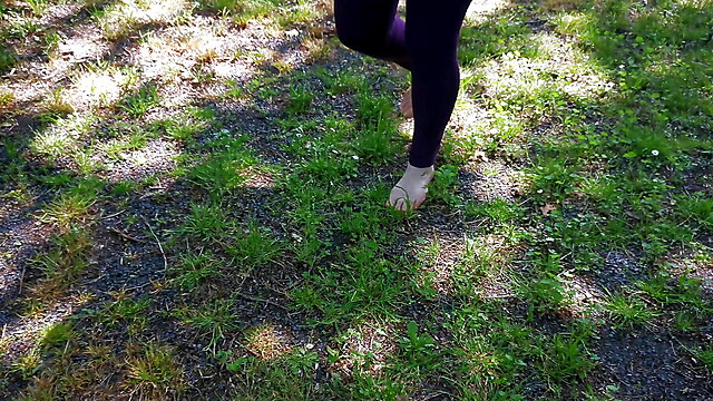 Slave flashing, girls nude public sex, table leg, flashing table, slave pussy whipping