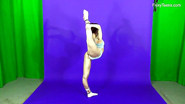 Bridge russian, russian flexyteens, 18year girls xxx, stretch legs, teenage babe pussy stretch